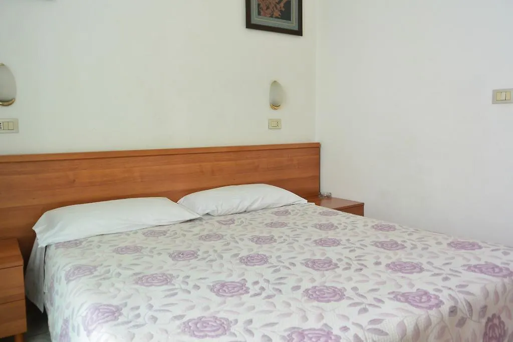 Hotel Oriente Milan 0*,  Italy